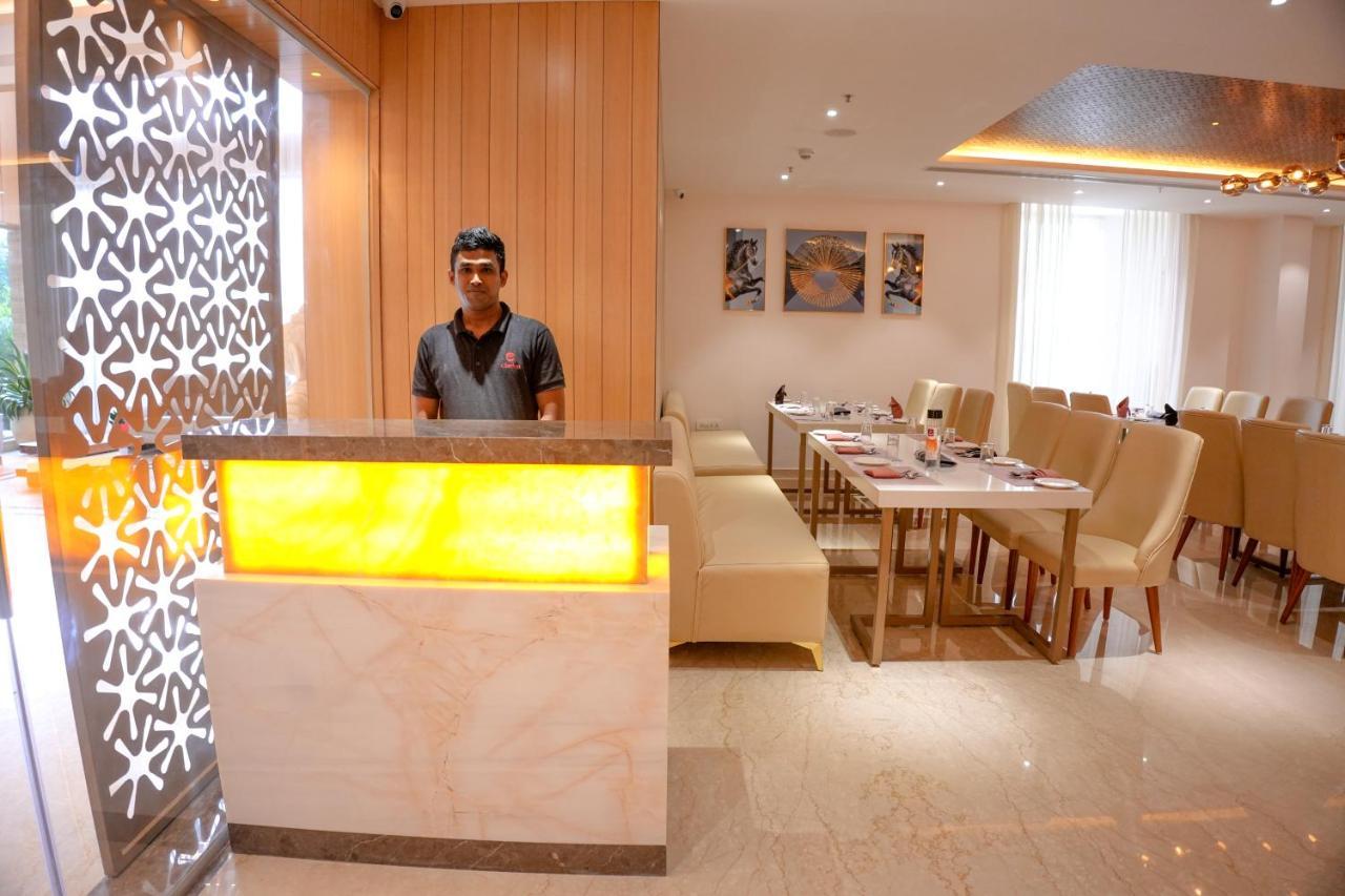 Clarion Hotel Bangalore Yesvantpur Exterior foto