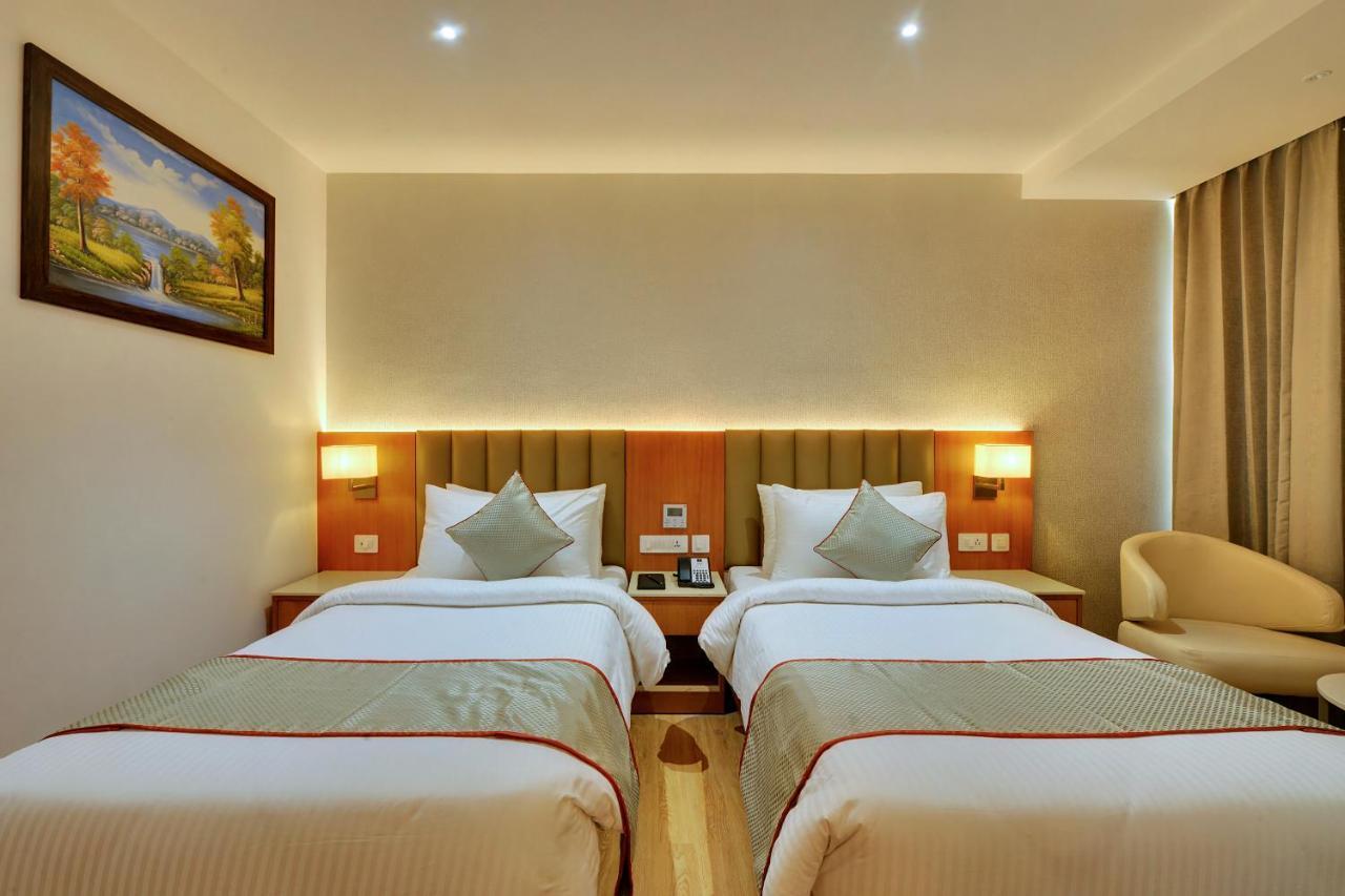 Clarion Hotel Bangalore Yesvantpur Exterior foto